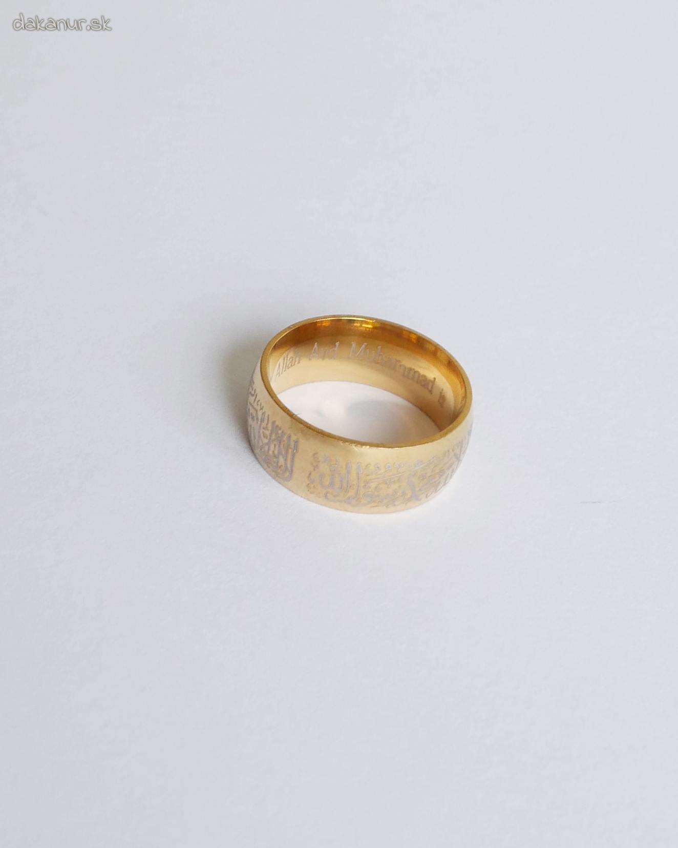 Islamský oceľový prsteň v zlatom farebnom prevedení