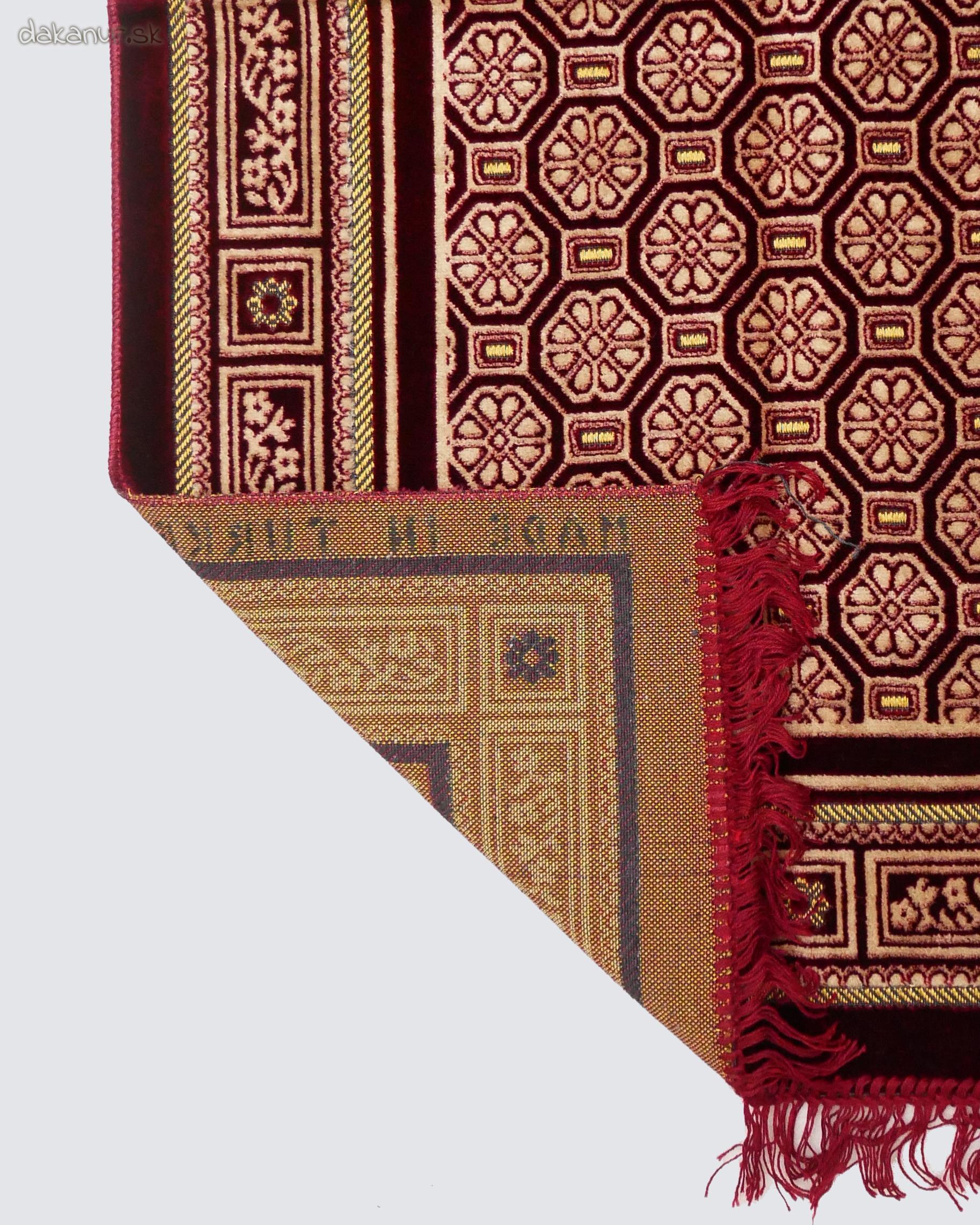 Hrubý červený modlitebný koberček mozaika kvety