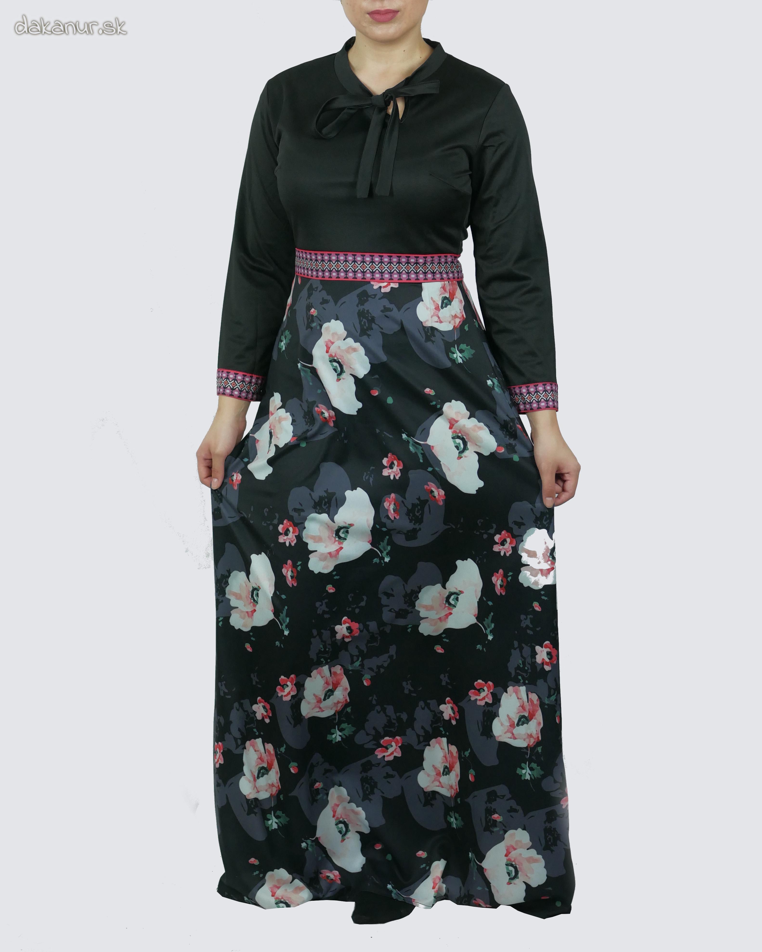 Čierne šaty s kvetovanou sukňou