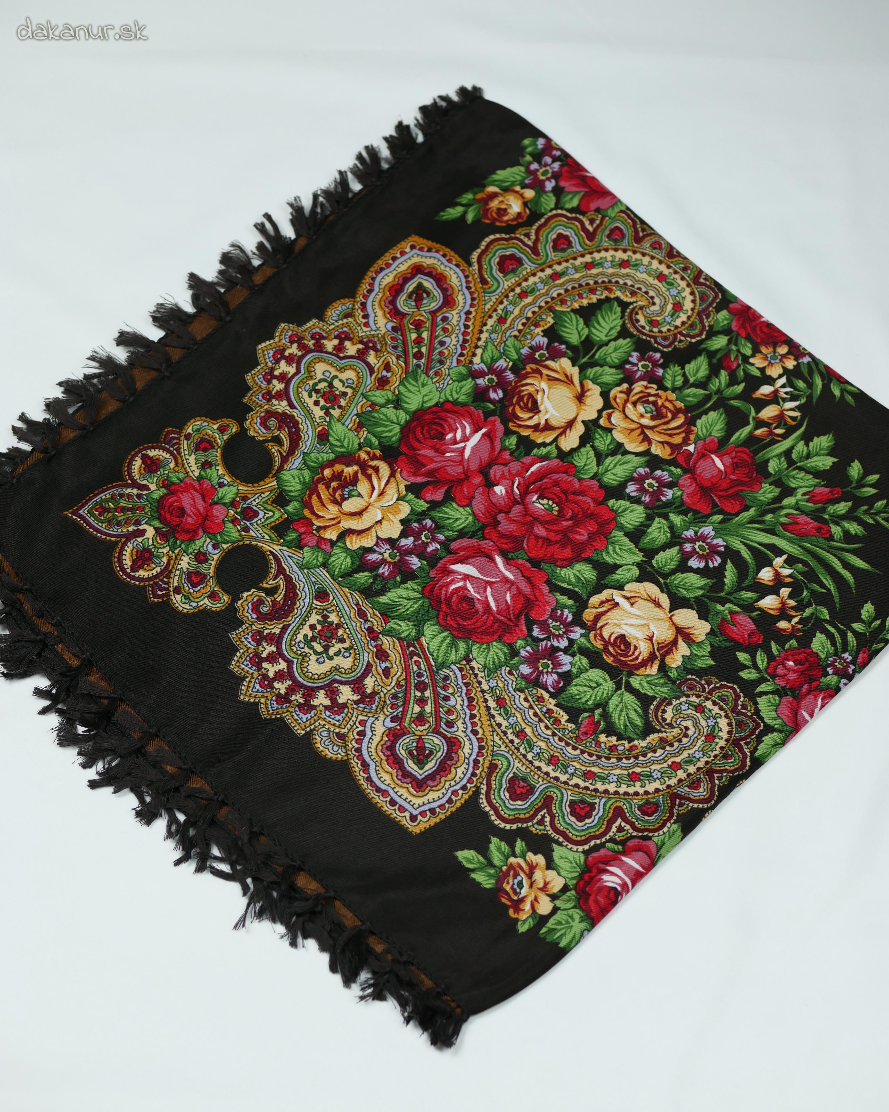 Tradičná kvetovaná hnedá folklórna šatka, hustka, chustka