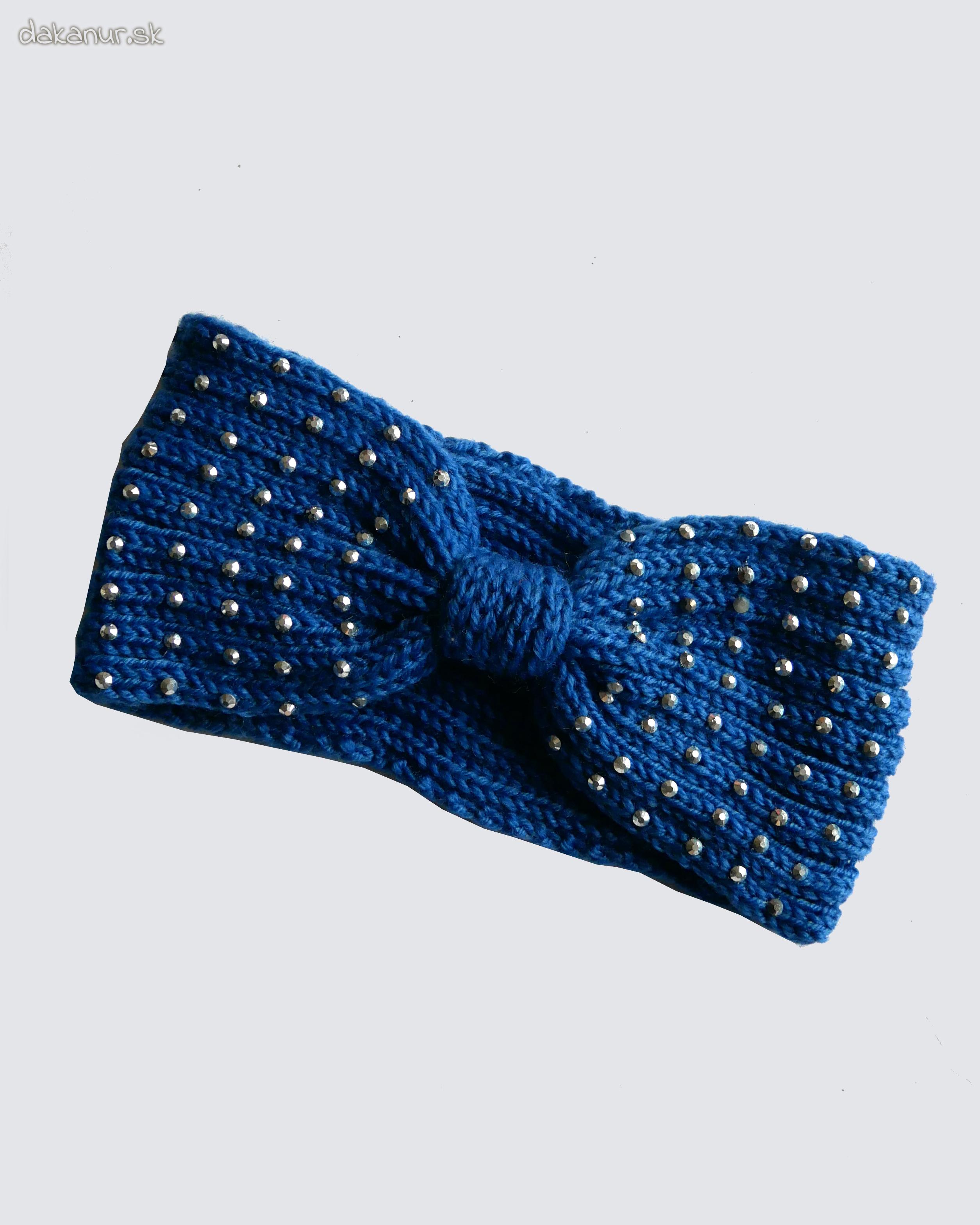 Vybíjaná pletená modrá čelenka