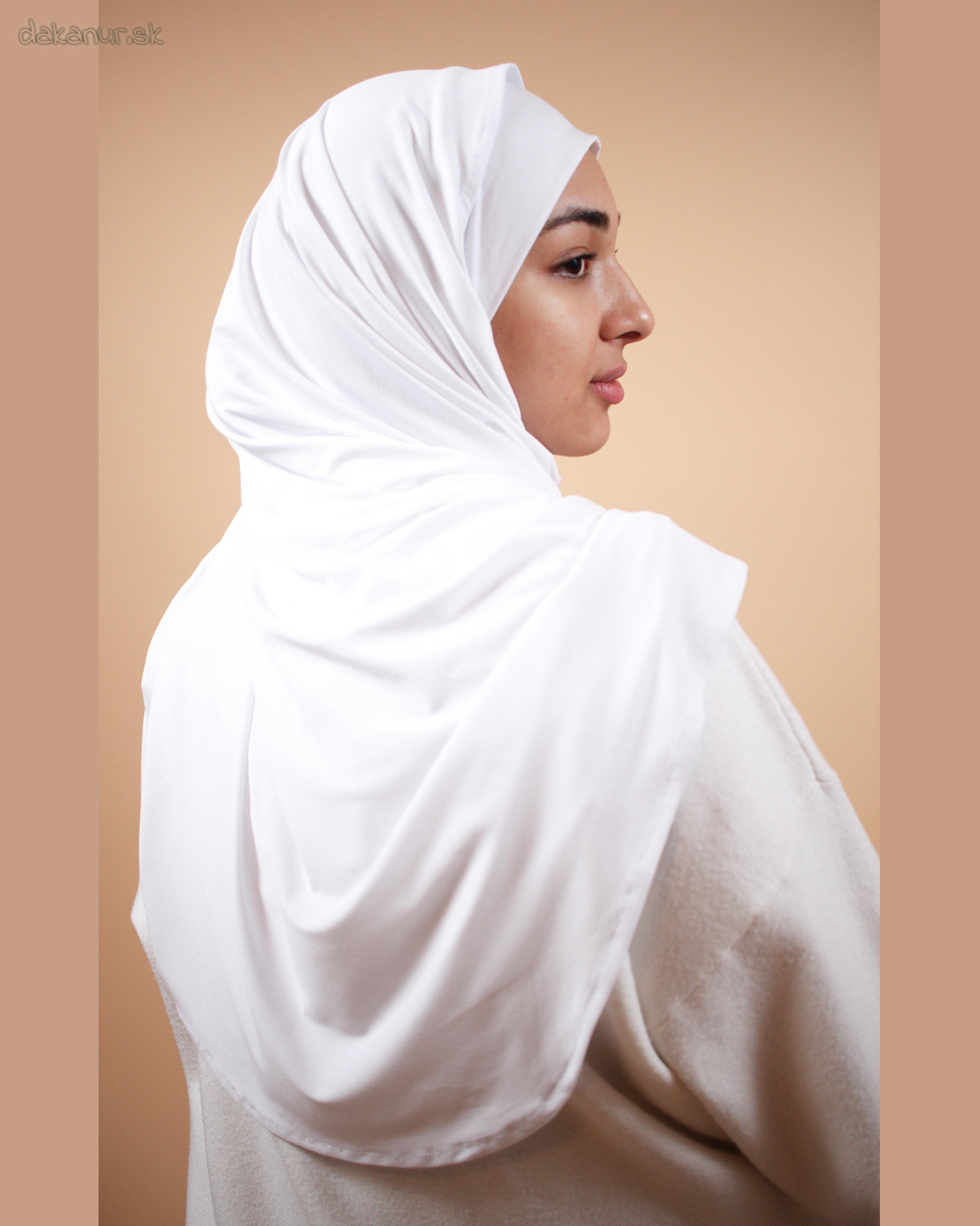 Hijáb biely s "čiapočkou"