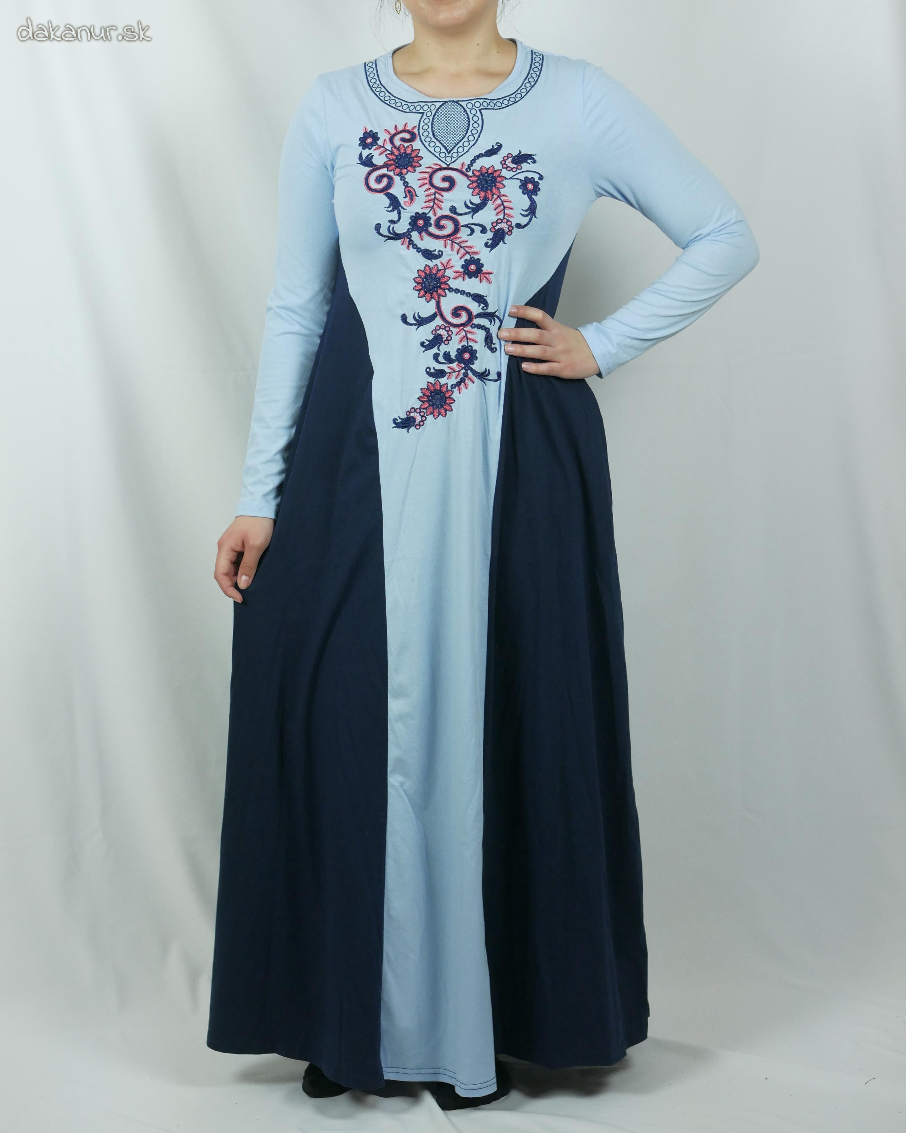 Svetlomodro čierne šaty s výšivkou