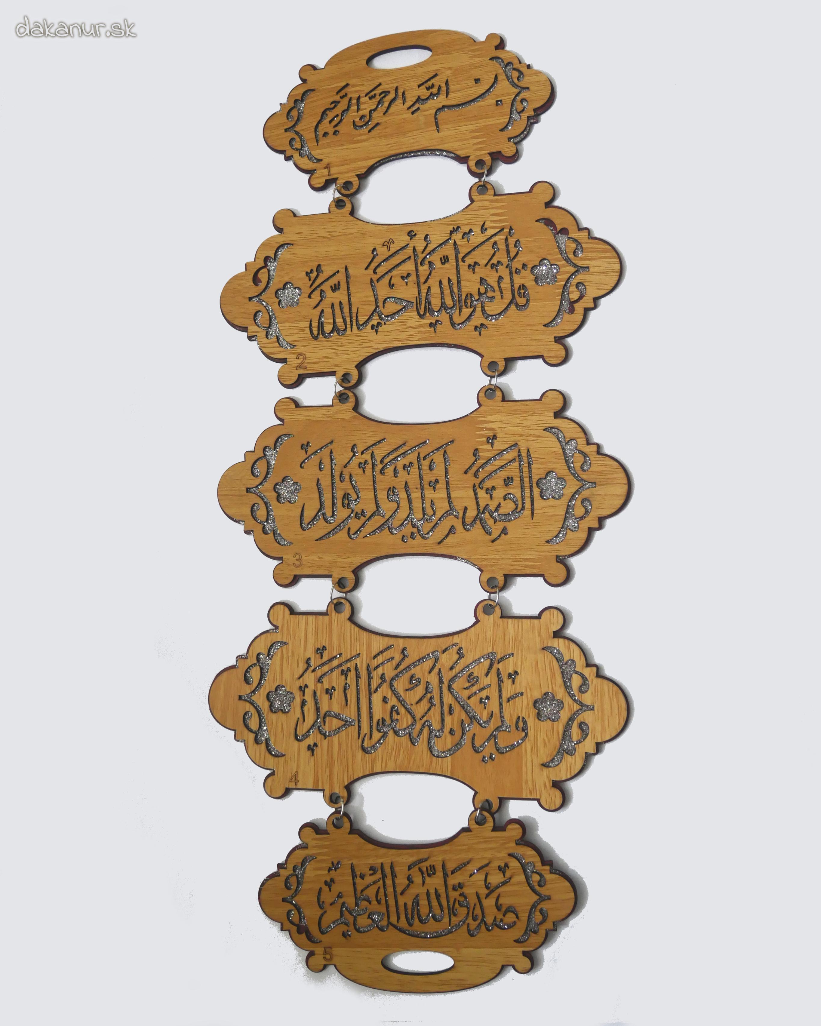 Drevená závesná ozdoba, kaligrafia Súra 112