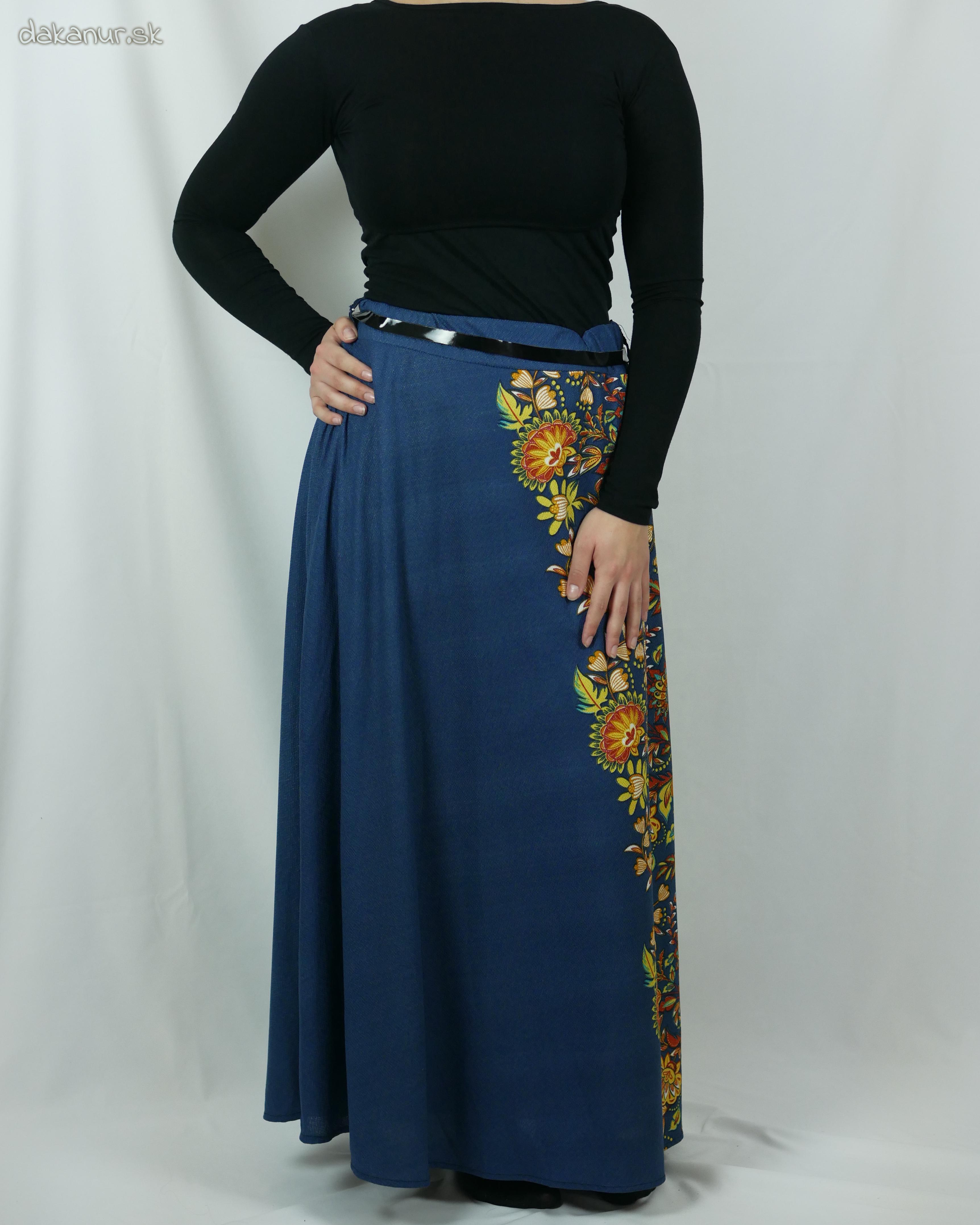 Modrá folklórna kvietkovaná sukňa