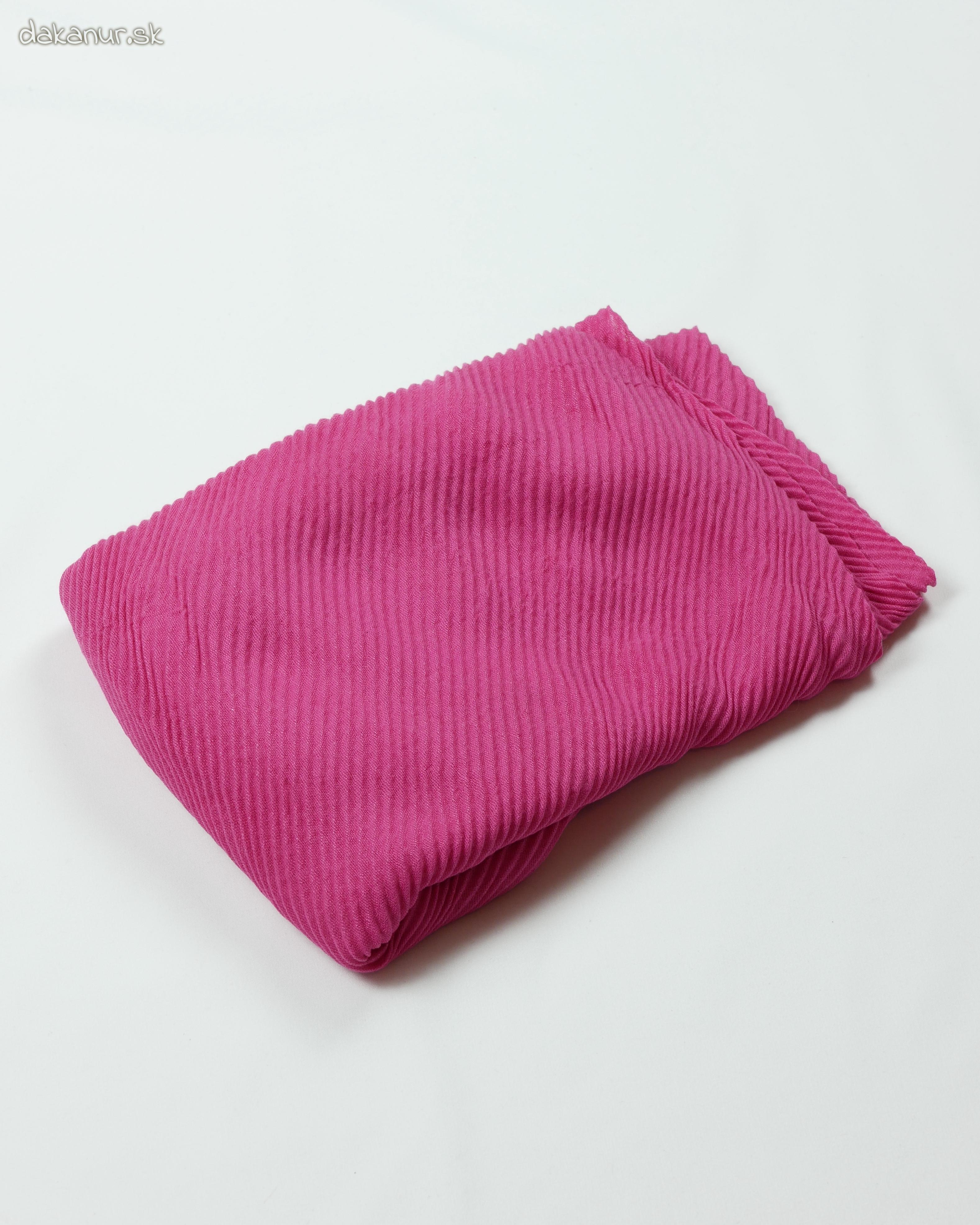 Skladaný ružový šál