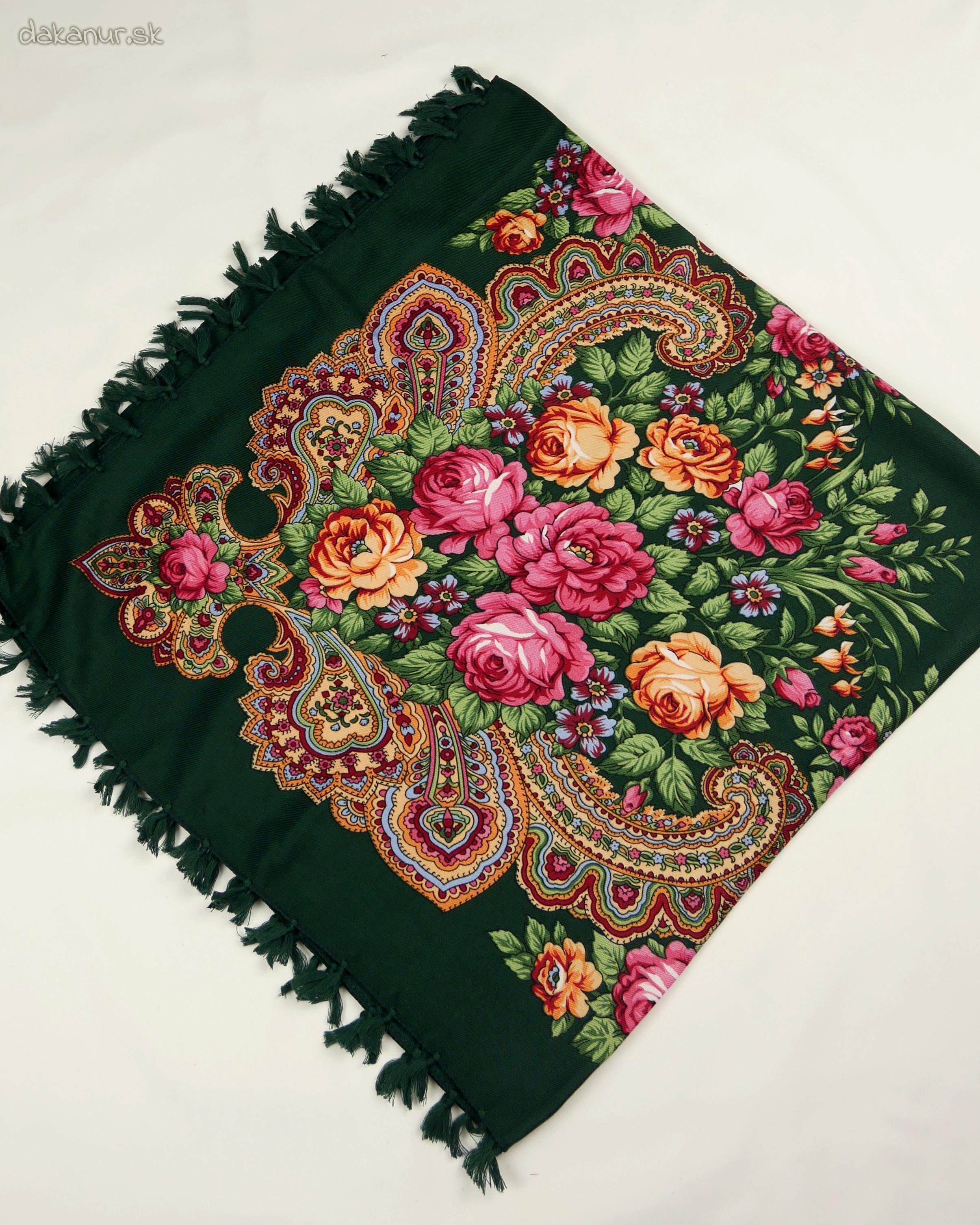 Tradičná kvetovaná smaragdovozelená folklórna šatka, hustka, chustka